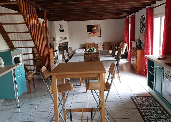 Bed & Breakfast La Sente Des Vignes Hauteville (Marne)