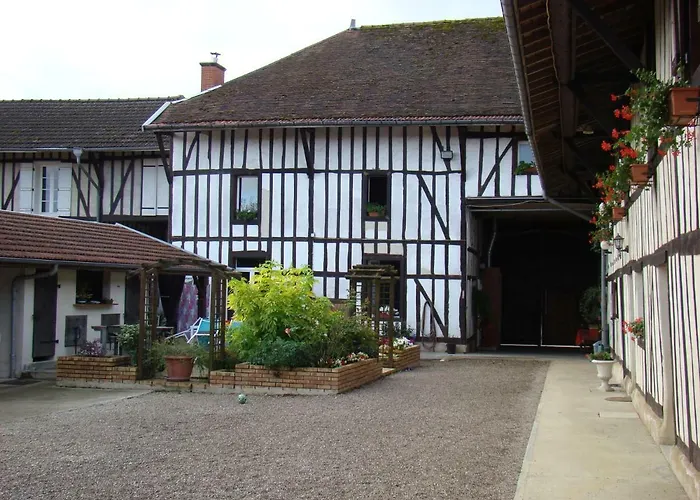 La Sente Des Vignes Bed & Breakfast 3*